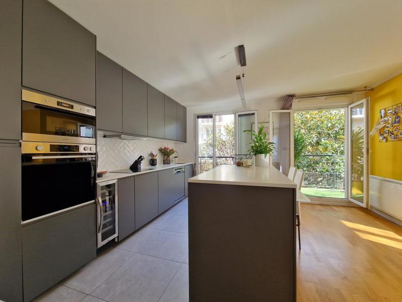 Appartement - 85 m² - 4 pièces