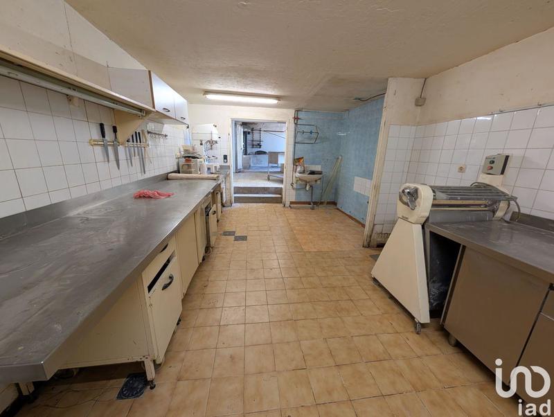 Local commercial - 334 m²