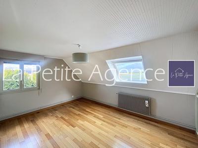 Maison - 147 m² - 6 pièces