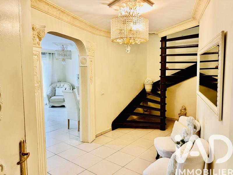 Maison - 117 m² - 6 pièces