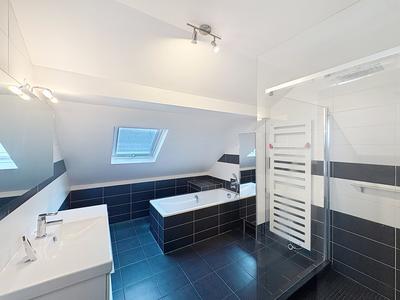 Maison traditionnelle - 140 m² - 5 pièces