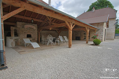 Maison - 380 m² - 9 pièces