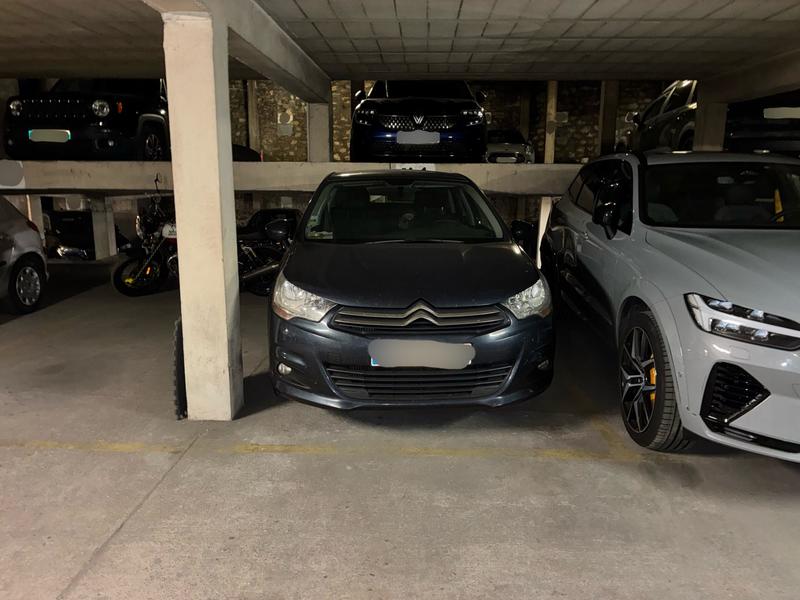 Parking / Garage - 10 m²