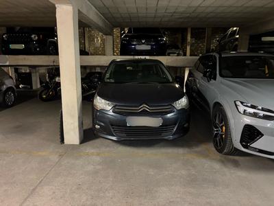 Parking / Garage - 10 m²