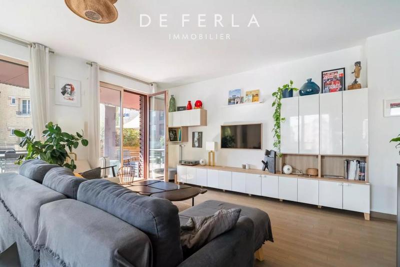 Appartement - 110 m² - 6 pièces