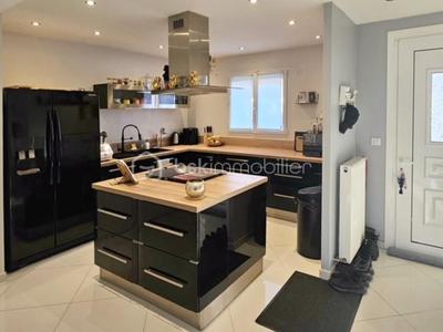 Maison - 145 m² - 6 pièces