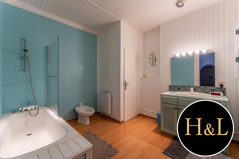 Maison ancienne - 187 m² - 6 pièces