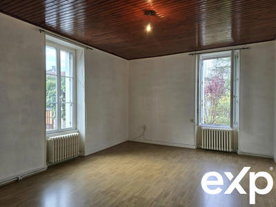 Maison traditionnelle - 170 m² - 6 pièces