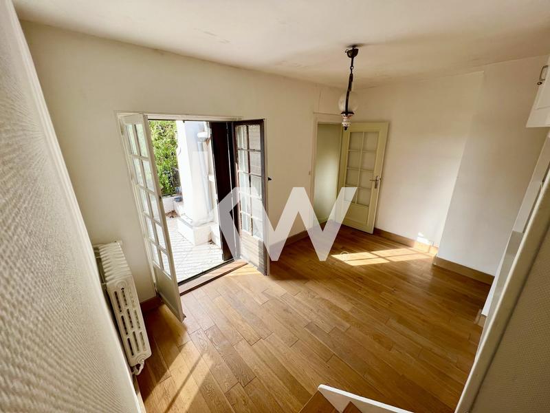 Demeure - 160 m² - 6 pièces