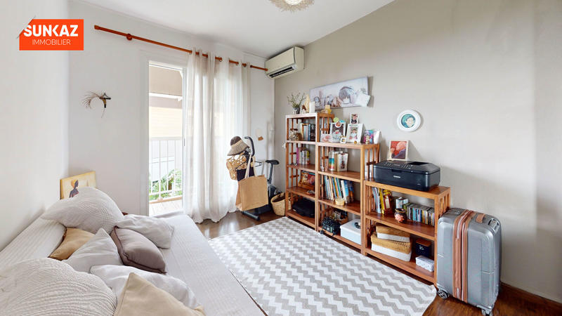 Appartement - 95 m² - 4 pièces