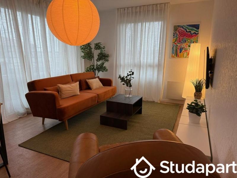 Chambre - 11 m² - 1 pièce