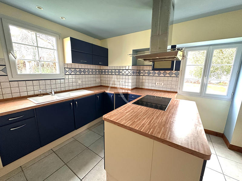 Maison - 144 m² - 6 pièces