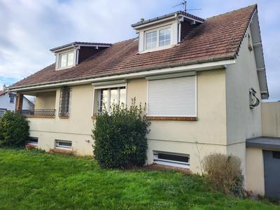 Maison traditionnelle - 139 m² - 6 pièces