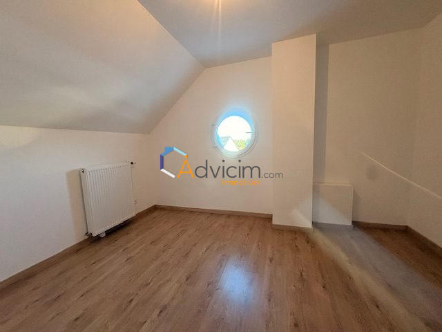 Maison - 92 m² - 5 pièces