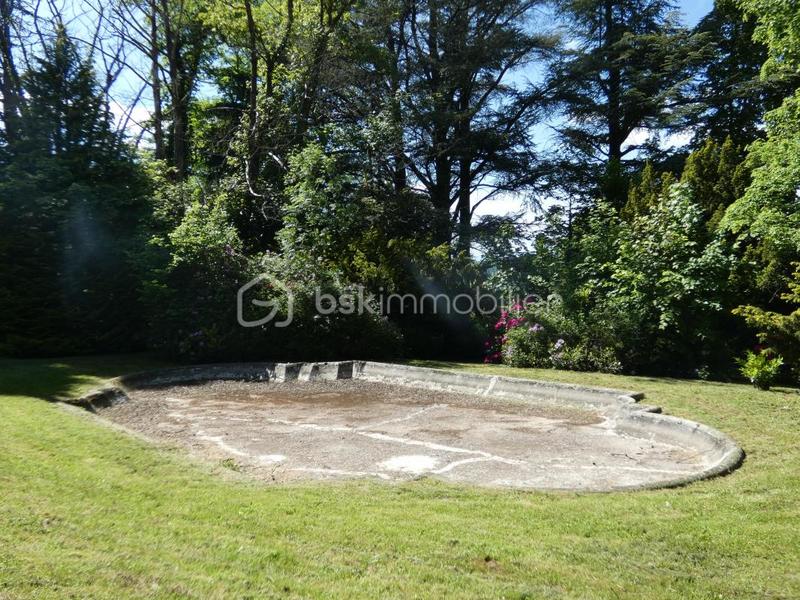 Château - 361 m² - 10 pièces