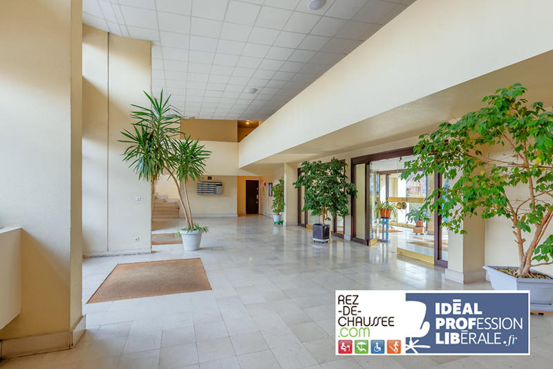 Local commercial - 68 m² - 3 pièces