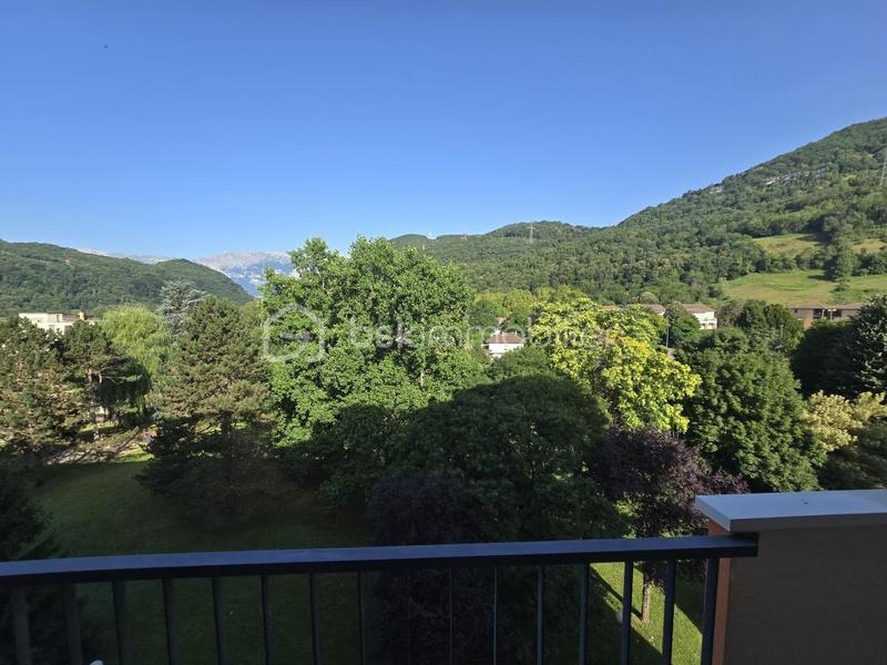 Appartement - 85 m² - 3 pièces