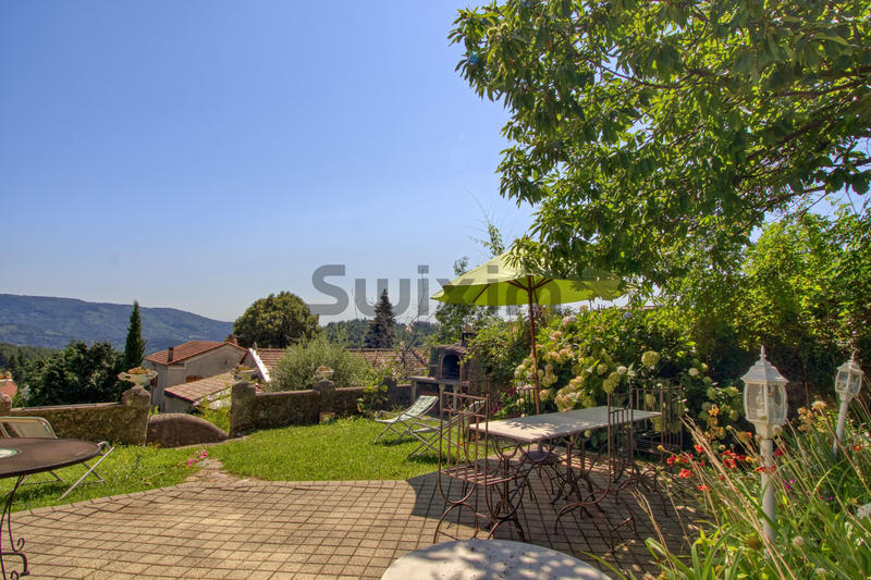 Propriété - 125 m² - 5 pièces