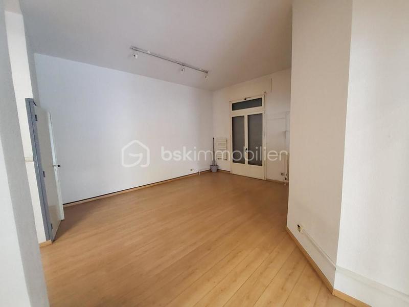 Bureau - 116 m² - 6 pièces