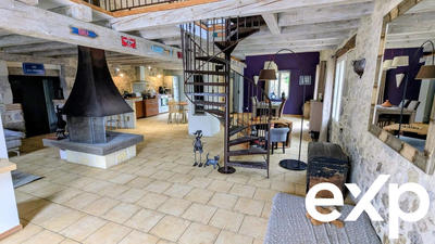 Maison - 237 m² - 6 pièces