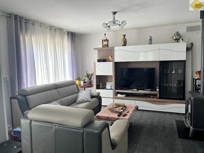 Maison - 121 m² - 8 pièces