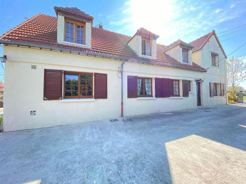Maison - 238 m² - 10 pièces