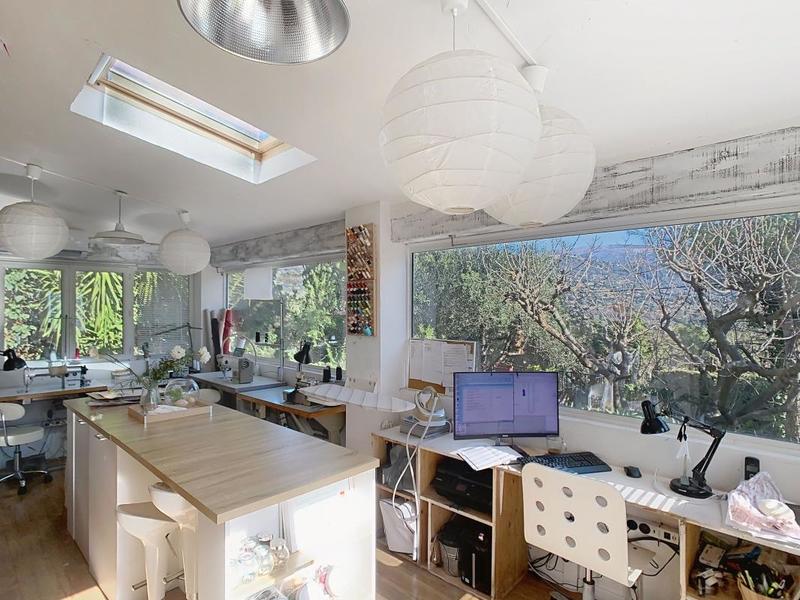 Villa - 261 m² - 8 pièces