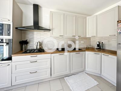 Maison - 186 m² - 7 pièces