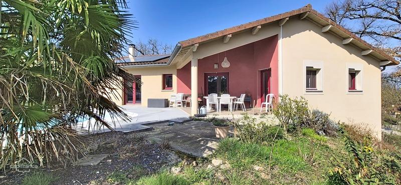 Maison - 182 m² - 7 pièces