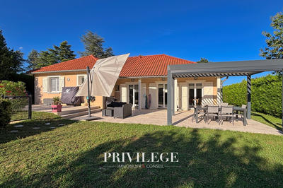 Maison - 184 m² - 6 pièces