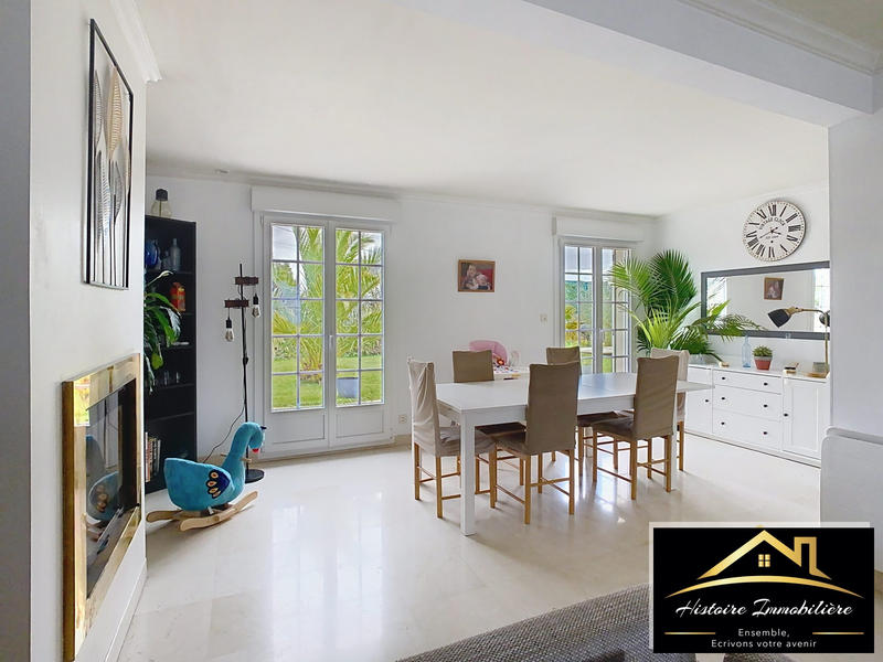 Maison traditionnelle - 125 m² - 8 pièces