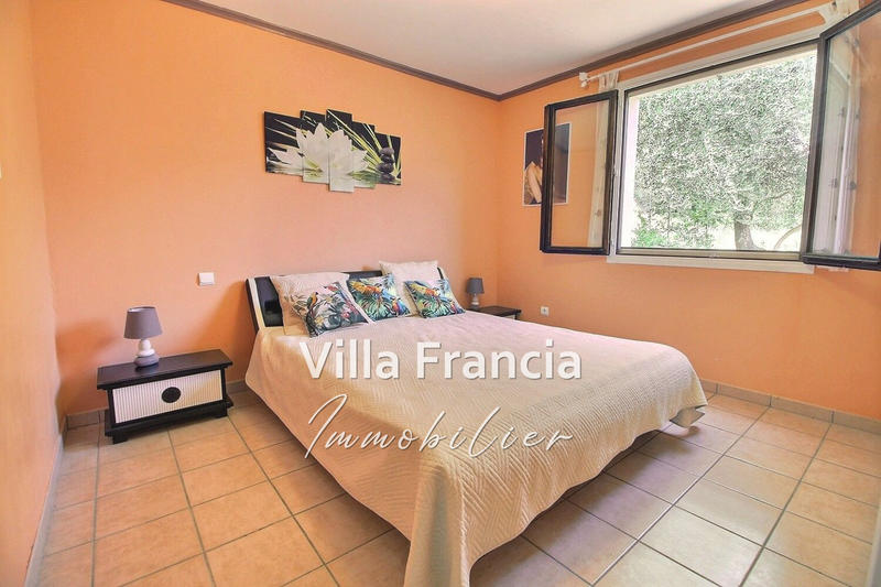 Maison - 211 m² - 5 pièces