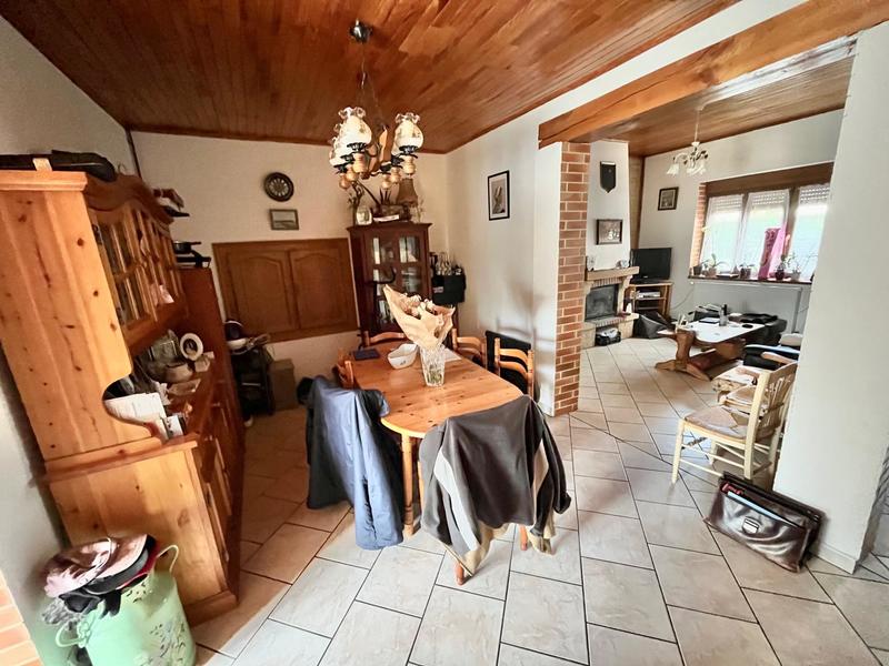 Maison - 98 m² - 5 pièces