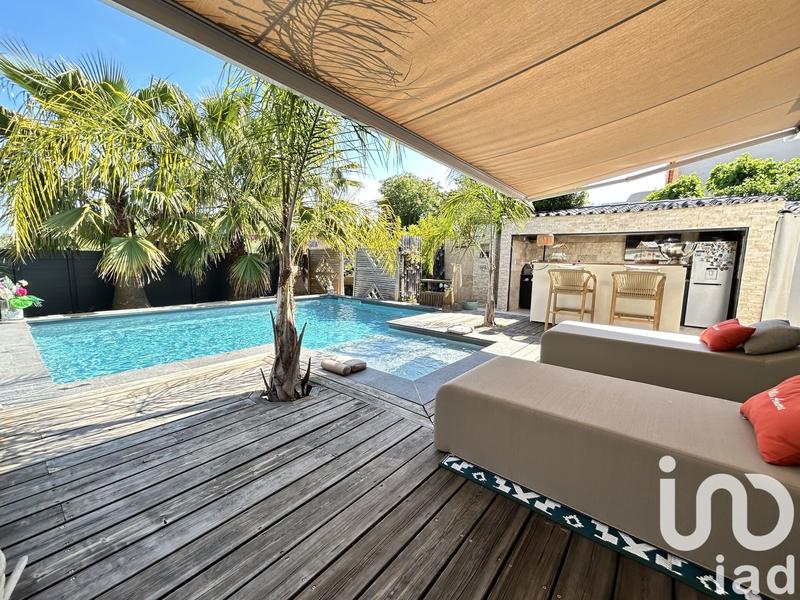 Maison - 200 m² - 6 pièces