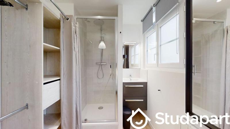 Chambre - 9 m² - 1 pièce