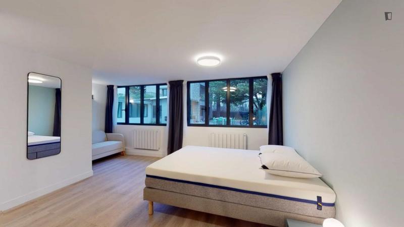 Chambre - 29 m² - 15 pièces