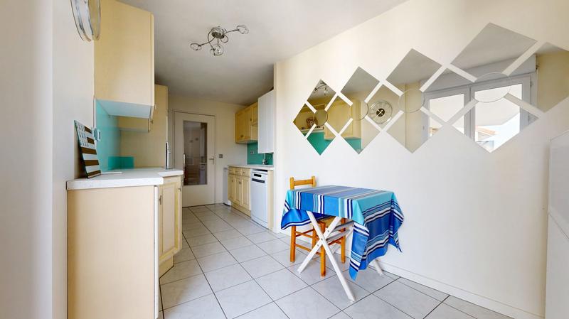 Appartement - 94 m² - 4 pièces