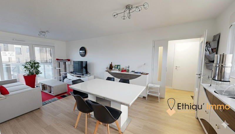 Appartement - 80 m² - 4 pièces