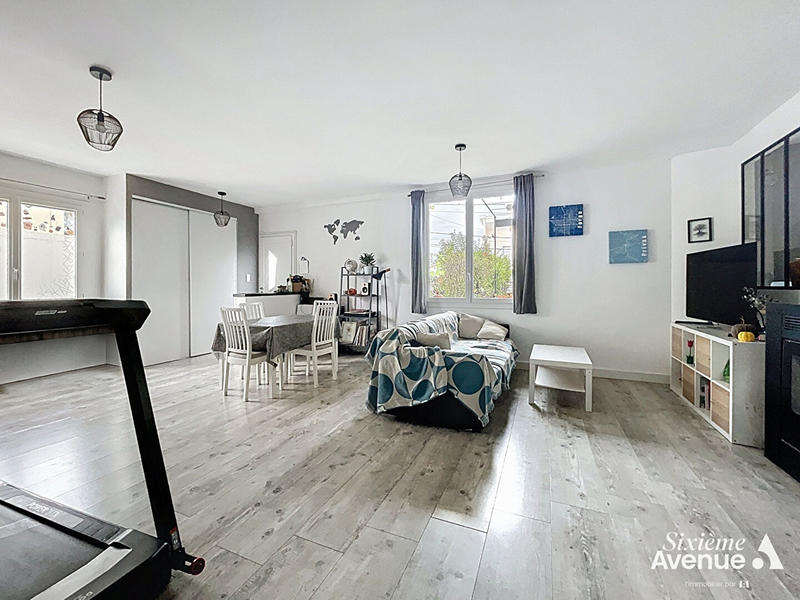 Appartement - 95 m² - 5 pièces