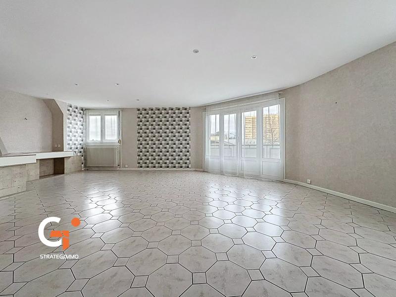 Appartement - 136 m² - 6 pièces