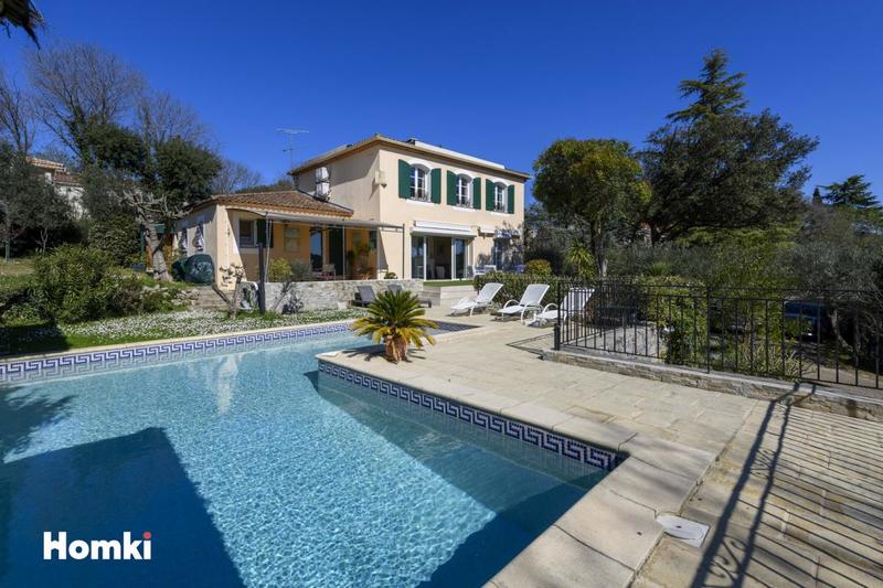 Maison - 180 m² - 6 pièces