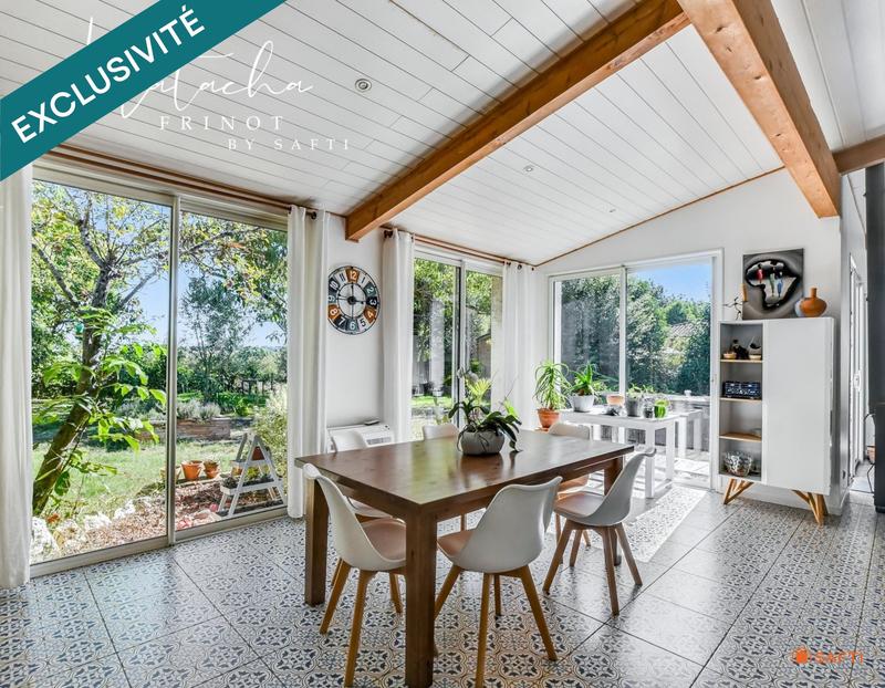 Maison - 210 m² - 8 pièces