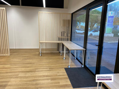 Local commercial - 244 m²