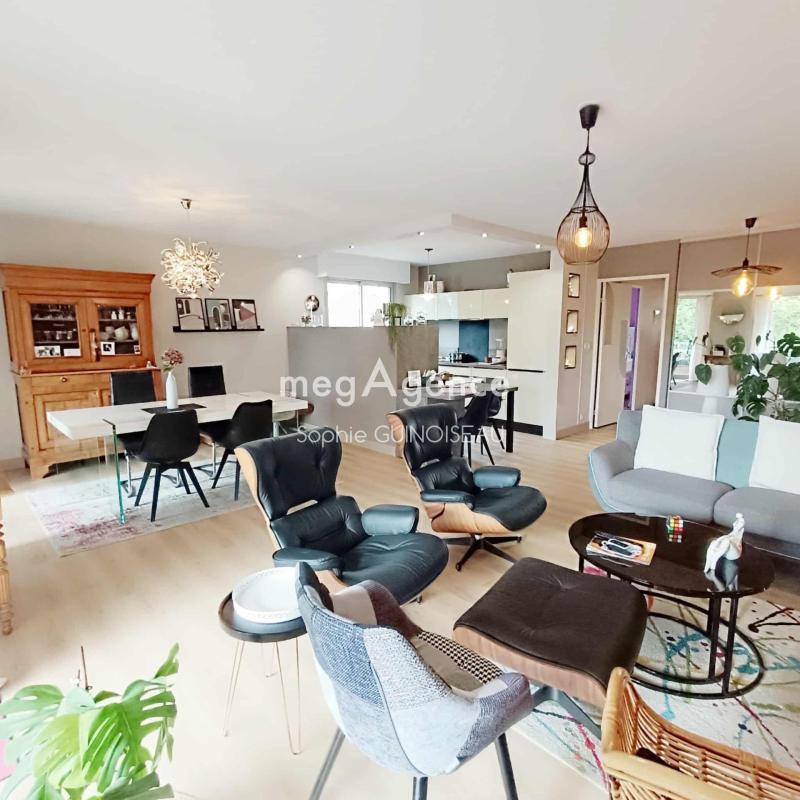 Appartement - 97 m² - 5 pièces