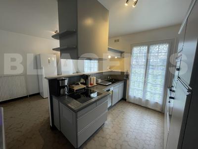 Propriété - 200 m² - 7 pièces