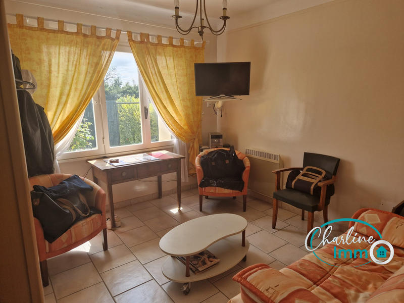 Maison - 5 000 m² - 3 pièces