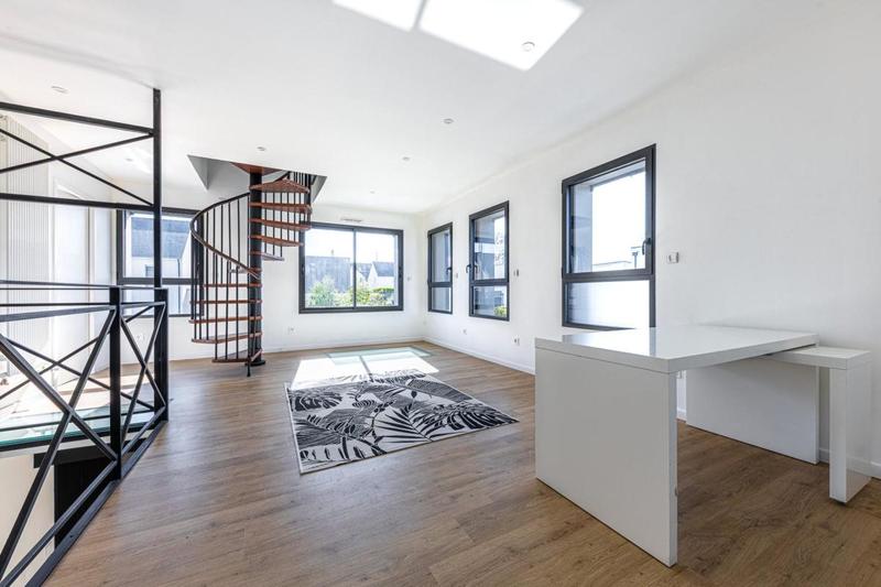 Maison - 200 m² - 7 pièces