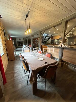 Maison - 226 m² - 7 pièces