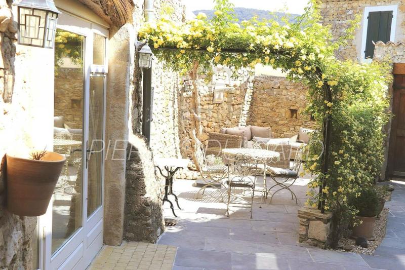 Maison de village - 280 m² - 12 pièces