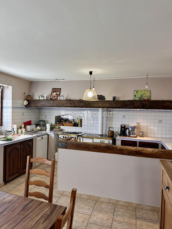 Propriété - 190 m² - 8 pièces